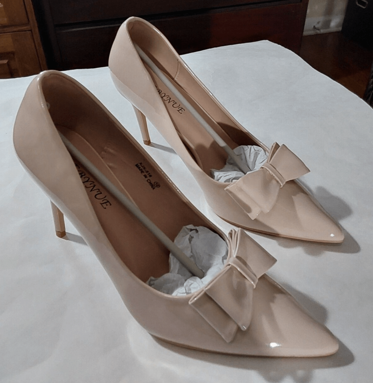 Ebynue Clothing, Shoes & Accessories:Women:Women's Shoes:Heels EBYNUE Women's Nude Patent Pumps, Pointed Toe, High Heels (4 Inch) ~ Sz 10 ~ New