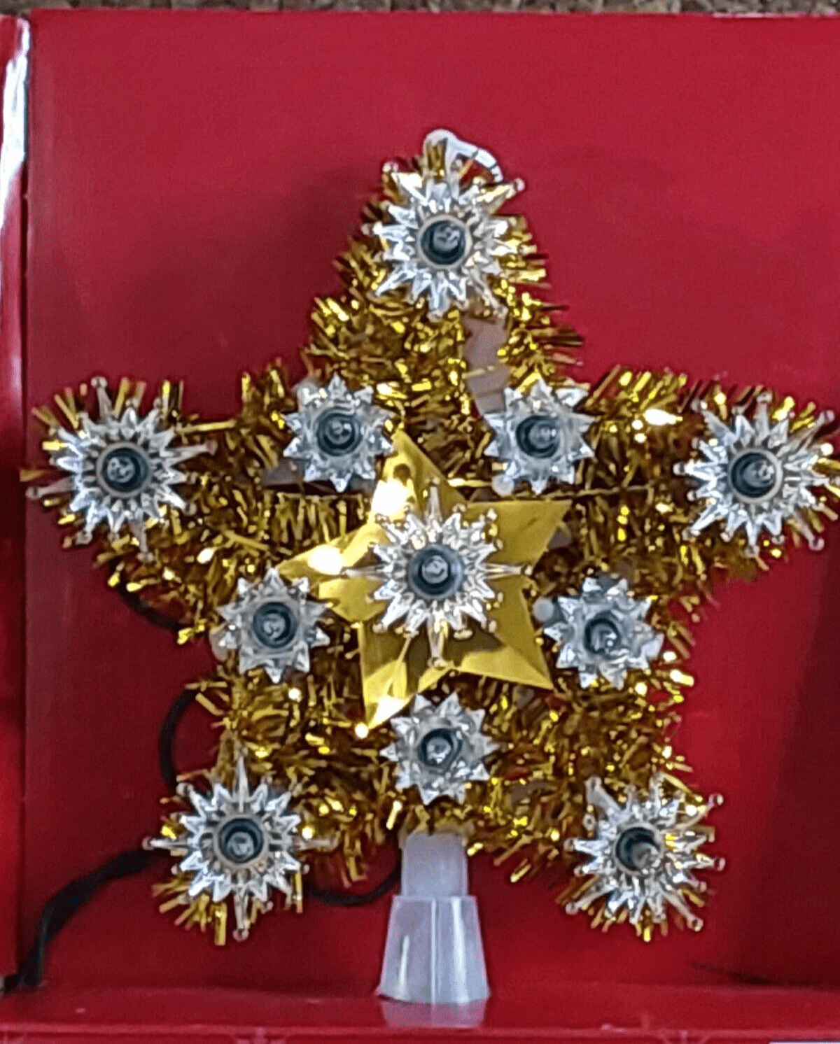 Holiday Time Collectibles:Holiday & Seasonal:Tree Toppers Gold Star with Clear Bulbs Holiday Time Light-Up Tree Topper Christmas Decor 8”