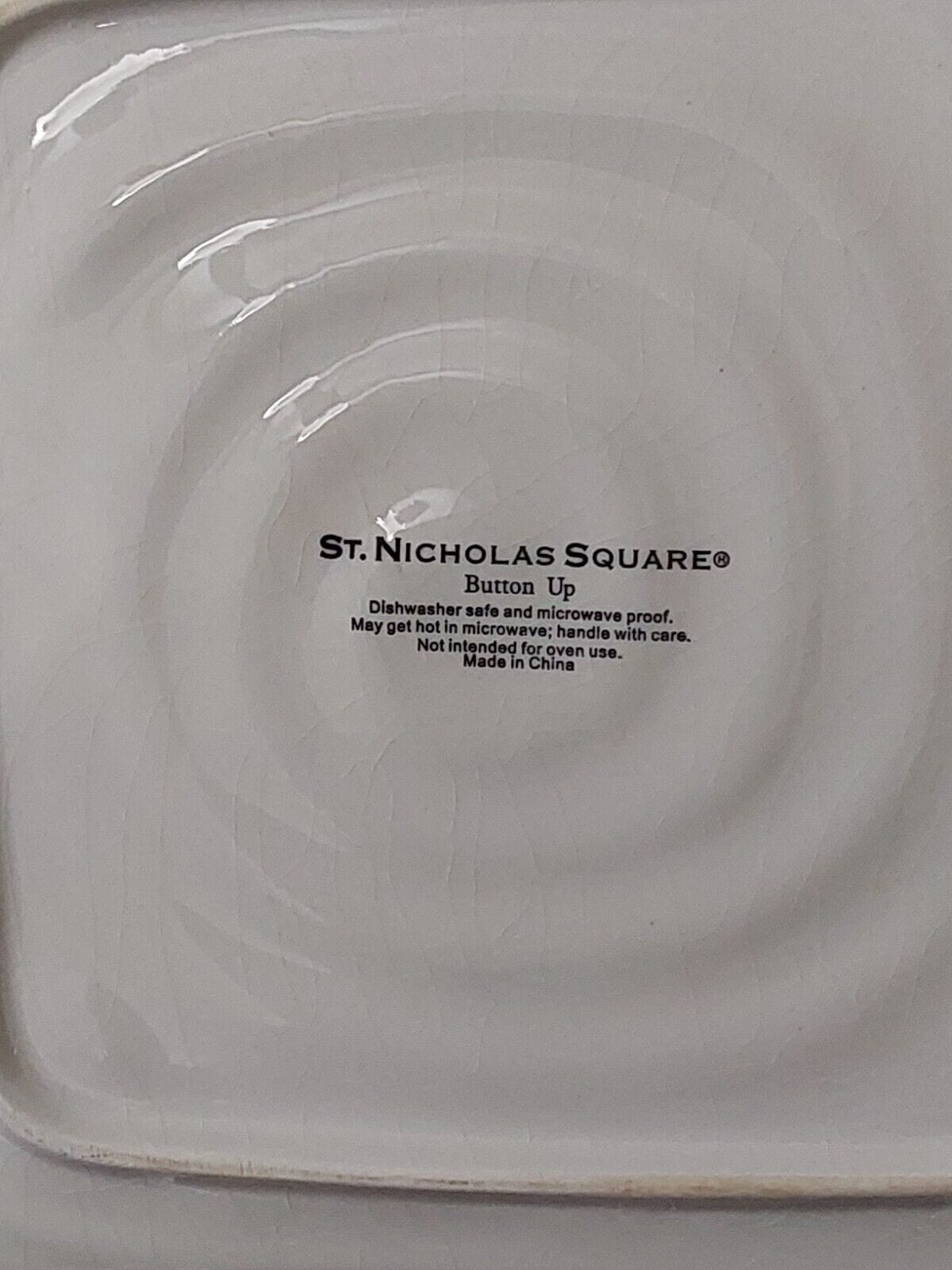 St Nicholas Square Home & Garden:Kitchen, Dining & Bar:Dinnerware & Serveware:Plates St. Nicholas Square Button Up 4 Salad Plates (8.5") & 4 Cereal Bowls (6") ~ Used